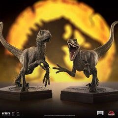 Jurassic World Icons Statue Velociraptor A 9 cm 0618231952014