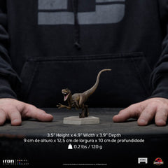 Jurassic World Icons Statue Velociraptor A 9 cm 0618231952014
