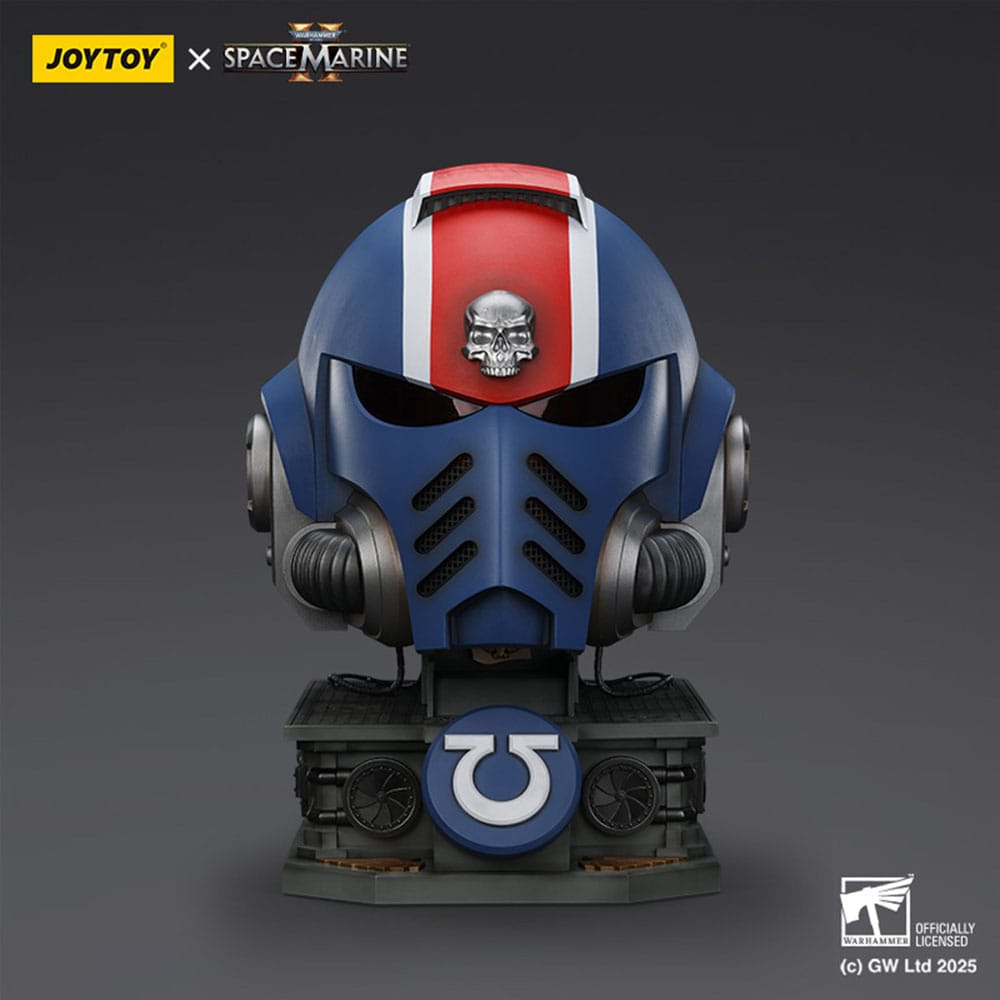 Warhammer 40,000: Space Marine 2 Replica Ultramarines Lieutenant Titus helmet with Display Stand 44 cm  6927054401697