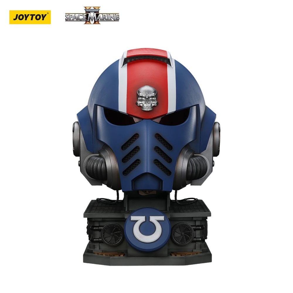Warhammer 40,000: Space Marine 2 Replica Ultramarines Lieutenant Titus helmet with Display Stand 44 cm  6927054401697