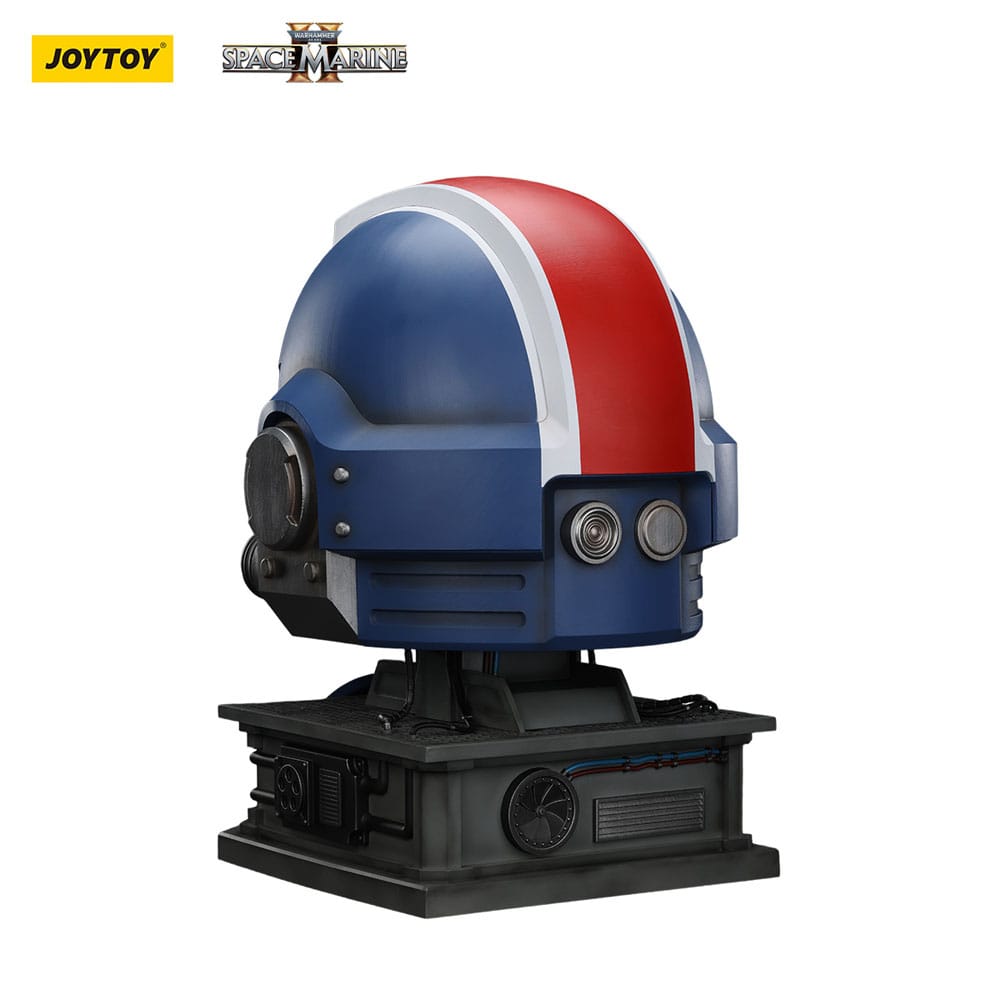 Warhammer 40,000: Space Marine 2 Replica Ultramarines Lieutenant Titus helmet with Display Stand 44 cm  6927054401697
