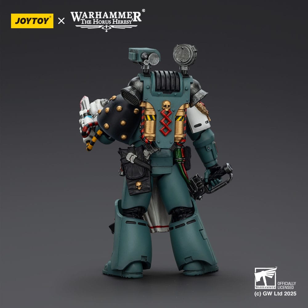 Warhammer 40,000: Sons of Horus Action Figure Legion Apothecary 12 cm 6927054402465