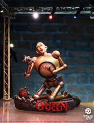 Queen 3D Vinyl Statue Queen Robot (News of the World) 20 x 21 x 24 cm 0785571595123