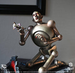 Queen 3D Vinyl Statue Queen Robot (News of the World) 20 x 21 x 24 cm 0785571595123