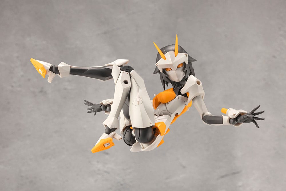 Unlimited Universe Megalomaria Plastic Model Kit Principal 16 cm 0190526046344