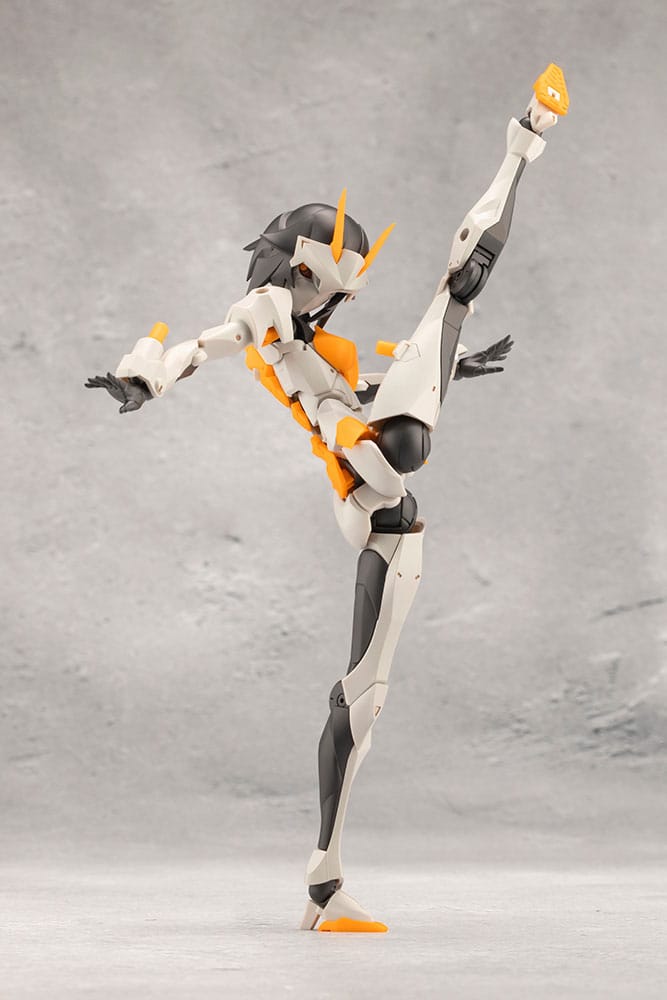 Unlimited Universe Megalomaria Plastic Model Kit Principal 16 cm 0190526046344