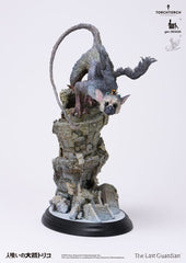The Last Guardian Statue Trico 50 cm  4580714137064