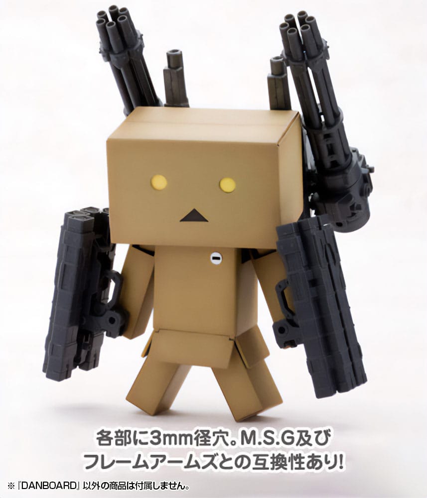 Yotsubato! Plastic Model Kit Danboard 13 cm 4934054074006