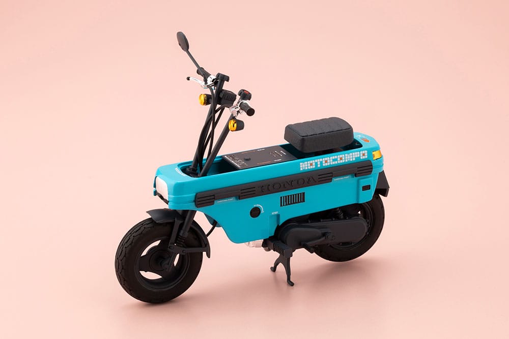 Megami Device Buster Doll Series Plastic Model Kit 1/1 Knight Alice with Honda AB12 Motocompo 15 cm  4934054076772