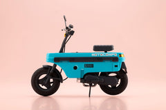 Megami Device Buster Doll Series Plastic Model Kit 1/1 Knight Alice with Honda AB12 Motocompo 15 cm  4934054076772