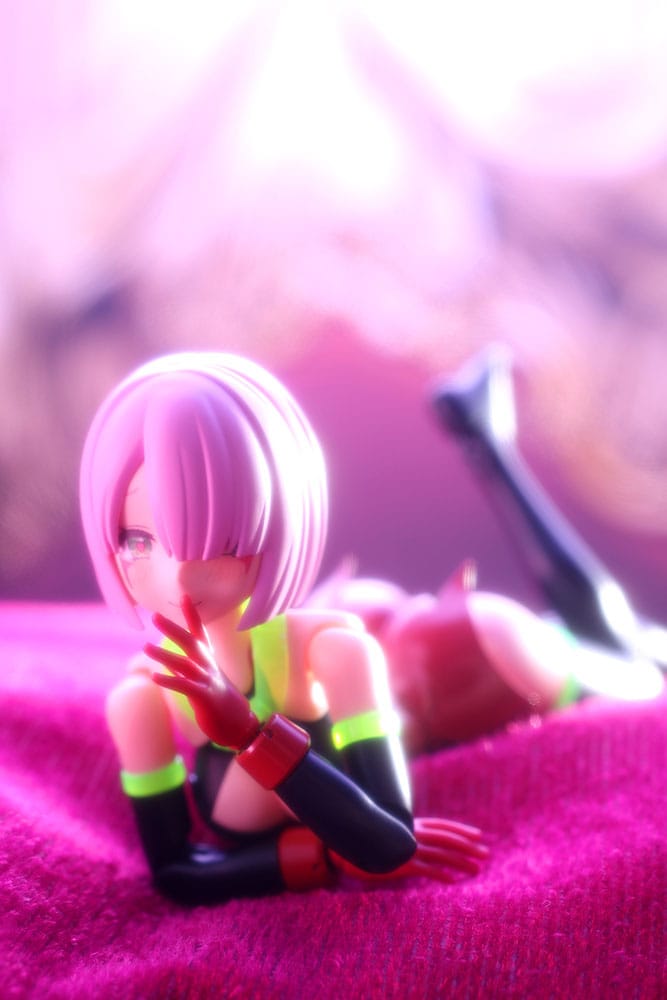 Megami Device Plastic Model Kit 1/1 Bullet Knights Executioner Hell Blaze 15 cm   4934054077885