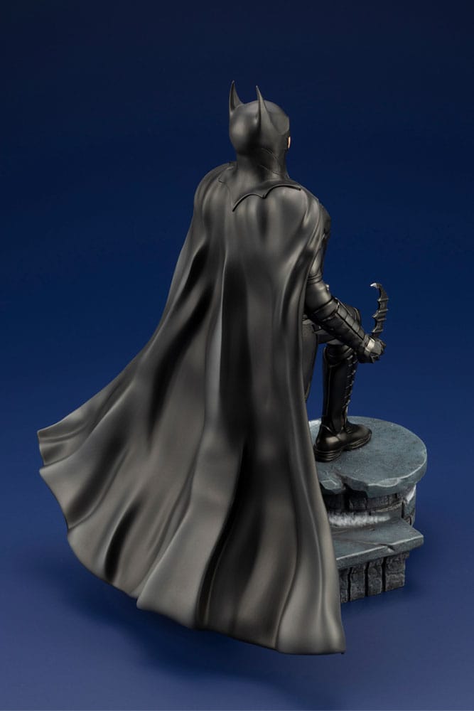 DC Comics ARTFX PVC Statue 1/6 The Flash Movie Batman 34 cm 4934054051410