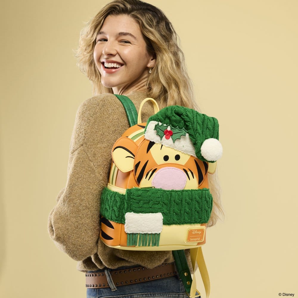 Winnie the Pooh by Loungefly Mini Backpack Holiday 0671803590885