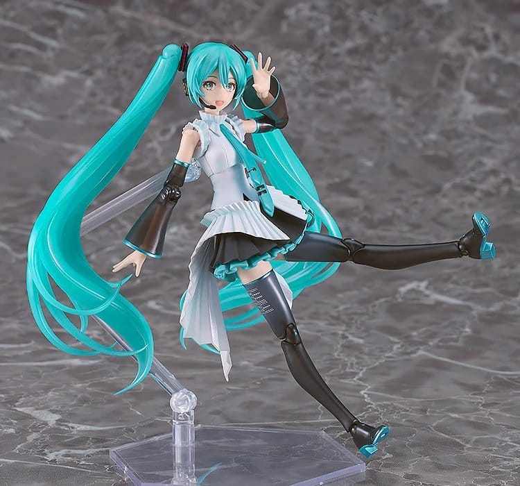 Character Vocal Series 01: Hatsune Miku Plamatea Plastic Model Happy 16th Birthday Ver. 16 cm 4545784015438
