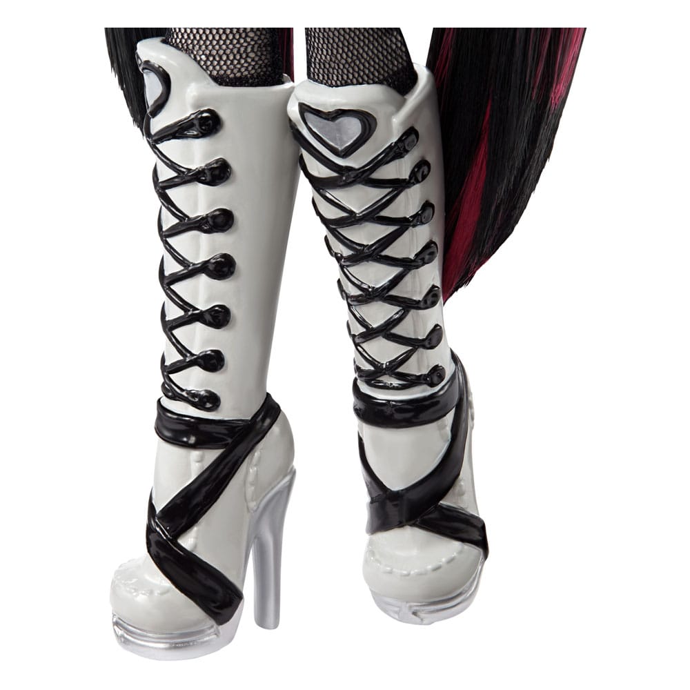 Monster High Reel Drama Doll Draculaura in Black And White 0194735104819
