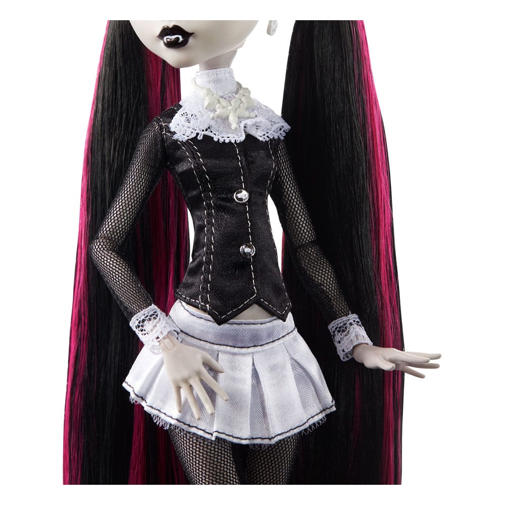 Monster High Reel Drama Doll Draculaura in Black And White 0194735104819