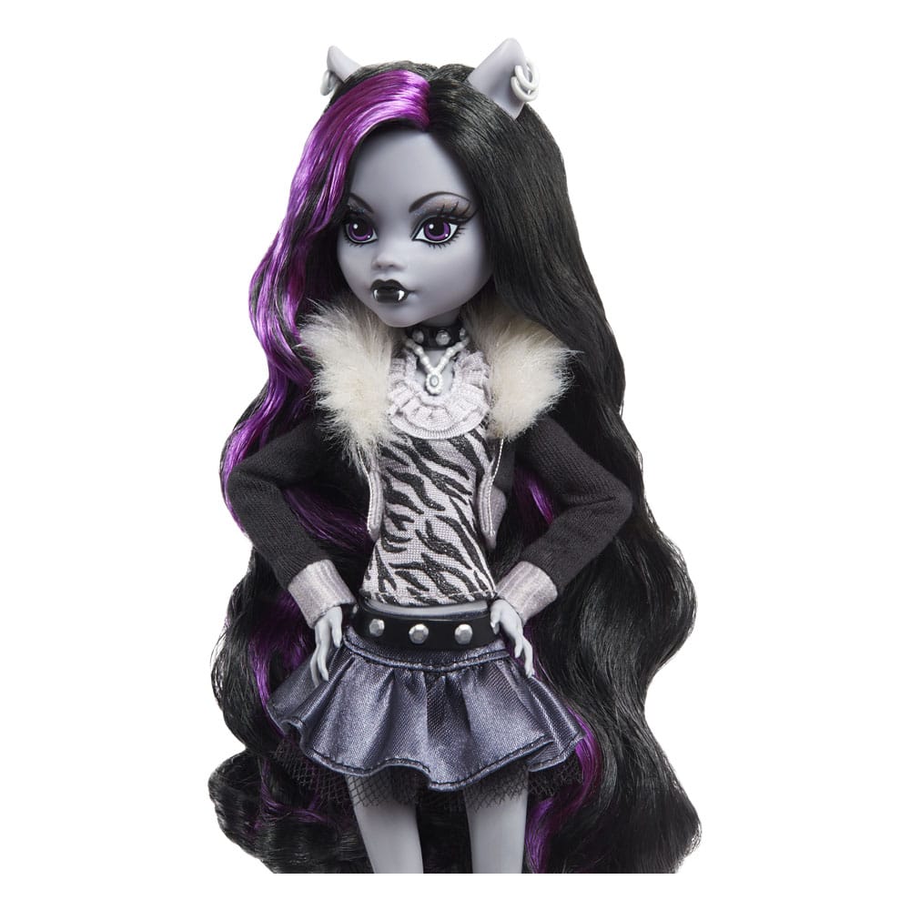 Monster High Reel Drama Doll Clawdeen Wolf in Black And White 0194735104802