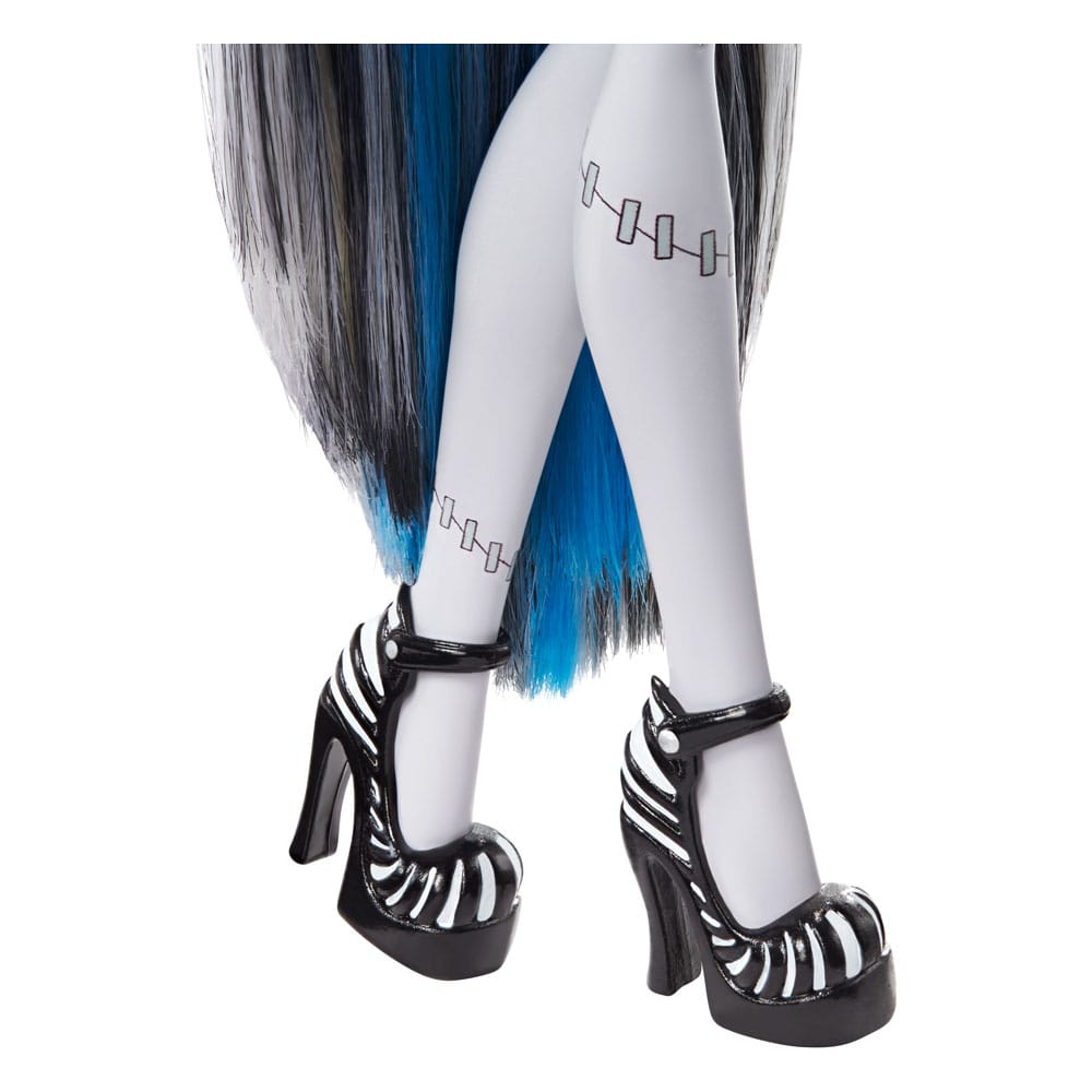 Monster High Reel Drama Doll Frankie Stein in Black And White 0194735104789