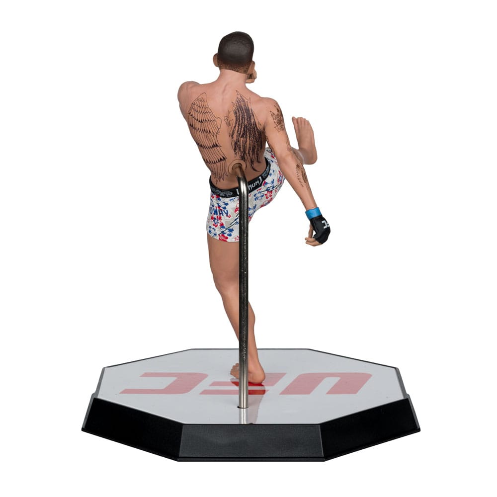 UFC Posed PVC Statue Max Holloway 18 cm 0787926104431