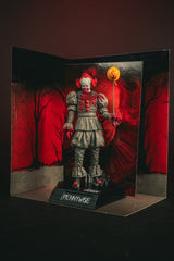 It Welcome to Derry Movie Maniacs Figure Pennywise (Bloody) 16 cm 0787926141429
