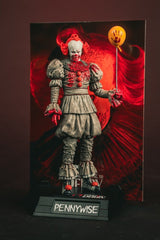 It Welcome to Derry Movie Maniacs Figure Pennywise (Bloody) 16 cm 0787926141429