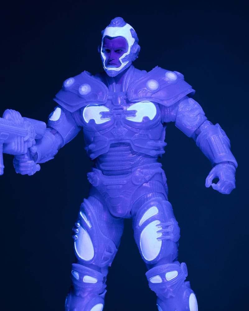Batman & Robin DC Multiverse Action Figure Mr. Freeze (Black Light Edition) (Gold Label) 18 cm 0787926176537