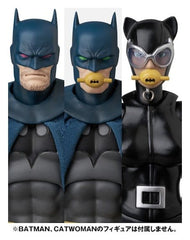 DC Comics MAFEX Action Figure Bruce Wayne (Batman: Hush Ver.) 16 cm      4530956472997