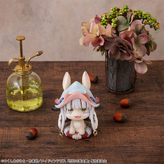 Made in Abyss: The Golden City of the Scorching Sun Look Up PVC Figure Nanachi 11 cm (Repeat) 4535123837609