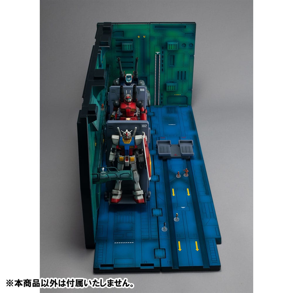 Mobile Suit Gundam SEED Realistic Model Series Diorama 1/144 White Base Catapult Deck Anime Edition 4535123839566