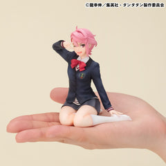 Dandadan G.E.M. Series PVC Statue Yoichi Isagi Palm Size 9 cm 4535123844539