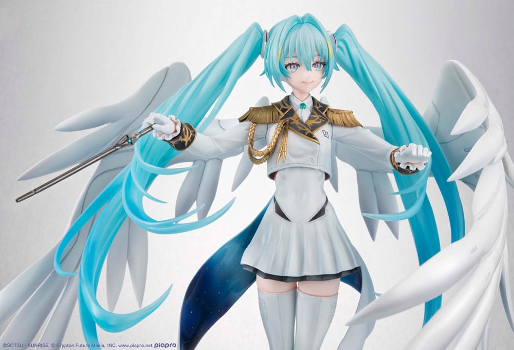 Mobile Suit Gundam x Hatsune Miku Lucrea PVC Statue Hatsune Miku x Wing Gundam Zero EW 45th Anniversary 27 cm         4535123846656