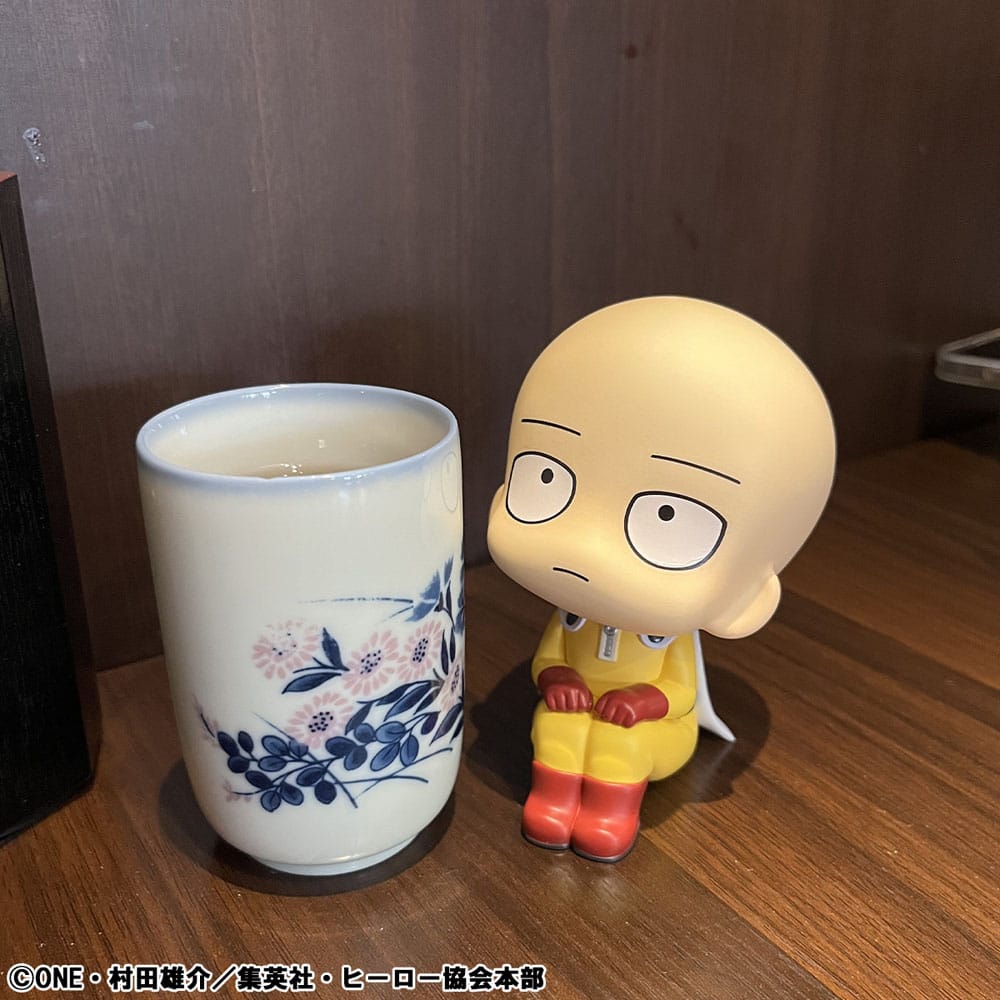 One Punch Man Look Up PVC Statue Saitama 11 cm            4535123846991