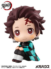 Demon Slayer Kimetsu no Yaiba Look Up PVC Statue Tanjiro Kamado 11 cm 4535123848322