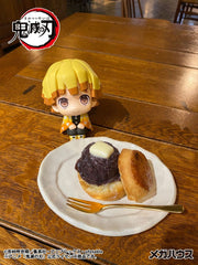 Demon Slayer Kimetsu no Yaiba Look Up PVC Statue Zenitsu Agatsuma Smile Ver. 11 cm  4535123848346
