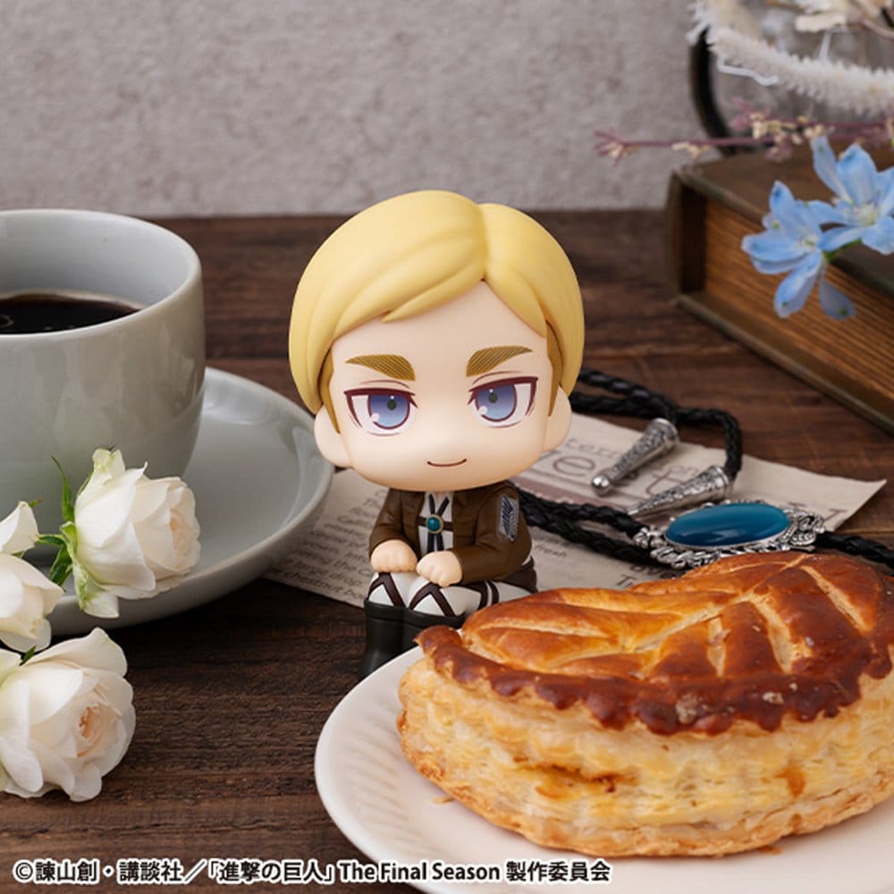 Attack on Titan Look Up PVC Statue Erwin Smith 11 cm     4535123848957