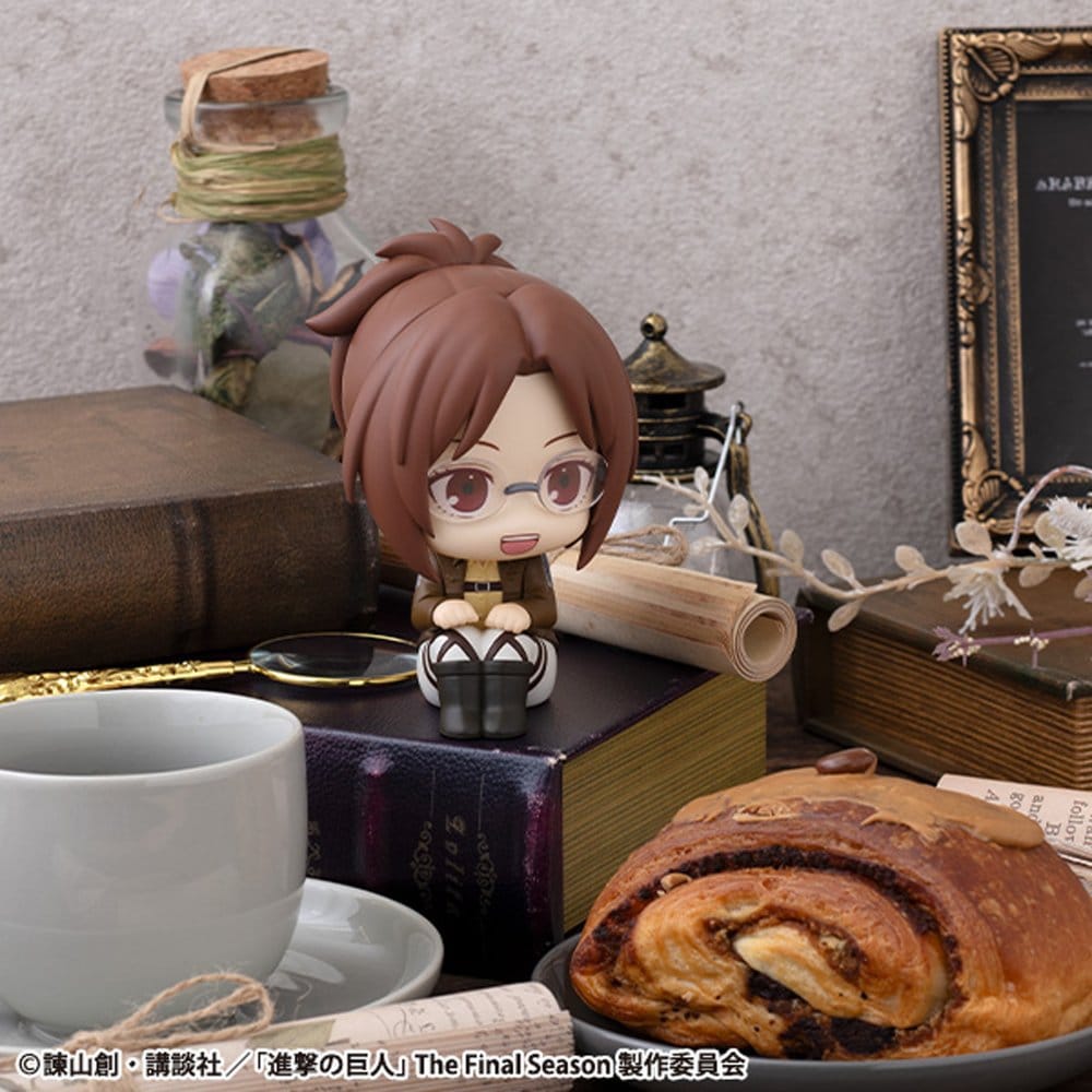 Attack on Titan Look Up PVC Statue Hange Zoe 11 cm   4535123848964