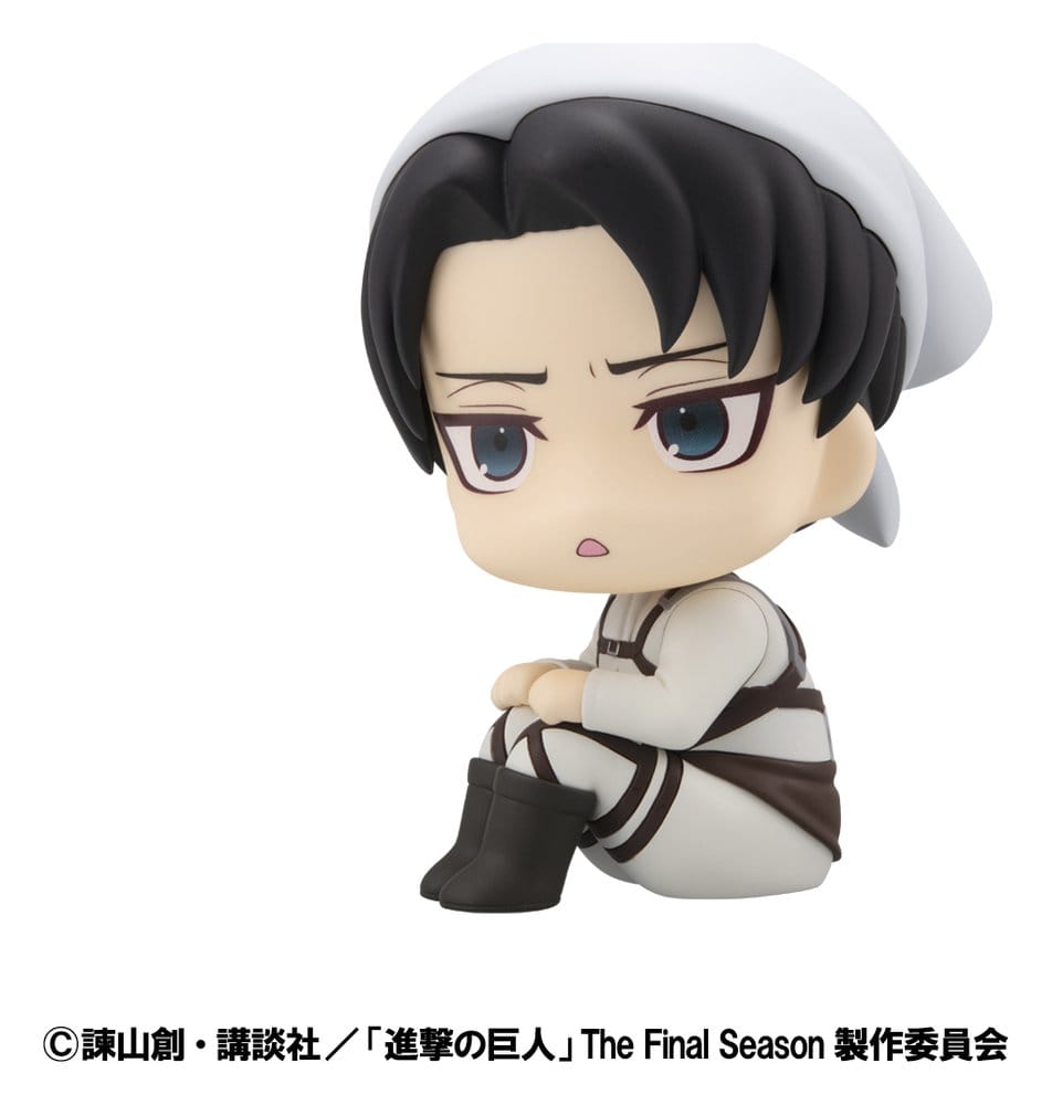 Attack on Titan Look Up PVC Statue Levi Cleaning up Ver. 11 cm     4535123849411