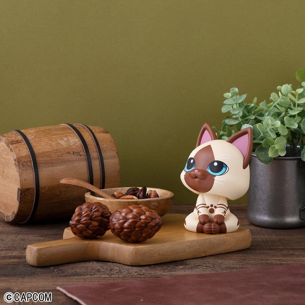 Monster Hunter Look Up PVC Figure Airou 11 cm 4535123849923