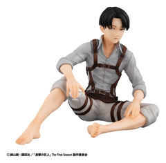 Attack on Titan G.E.M. Series PVC Figure Squad Captain Levi Palm Size 9 cm 4535123852350