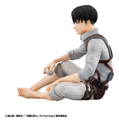 Attack on Titan G.E.M. Series PVC Figure Squad Captain Levi Palm Size 9 cm 4535123852350