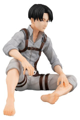 Attack on Titan G.E.M. Series PVC Figure Squad Captain Levi Palm Size 9 cm 4535123852350