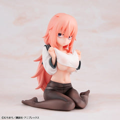 There is also a hole in the student organization! Melty Princess PVC Figure Komaro 8 cm Palm Size 4535123854309