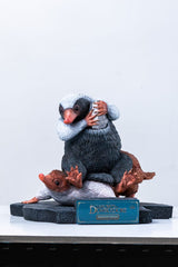 Fantastic Beasts Life-Size Statue Niffler 2 22 cm 0096224882966
