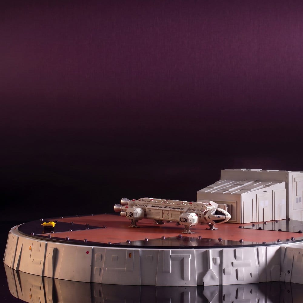 Space 1999 Playset Landing Pad (with Eagle Transporter) 46 cm 5056474225871