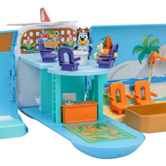 Bluey Mini Figure Playset Bluey Holiday 3in1 Set  0630996176702