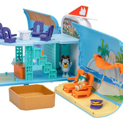 Bluey Mini Figure Playset Bluey Holiday 3in1 Set  0630996176702