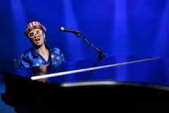 Elton John Clothed Action Figure Live in '76  0634482183010