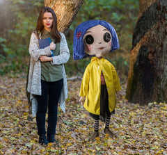 Coraline Life-Size Plush Figure Coraline with Button Eyes 152 cm 0883975181581