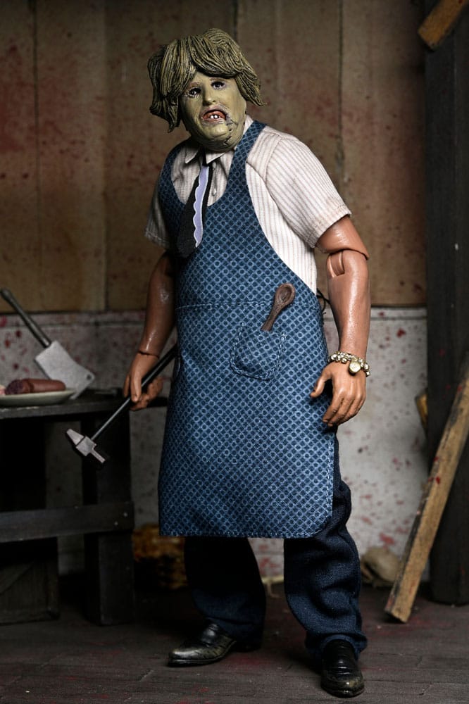 Texas Chainsaw Massacre Clothed Action Figure Leatherface with Old Lady Mask 20 cm 0634482415979