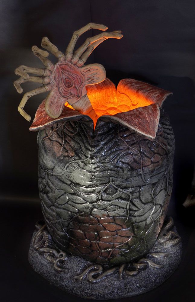 Aliens Foam Replica 1/1 Xenomorph Egg & Latex Facehugger 91 cm 0634482513583
